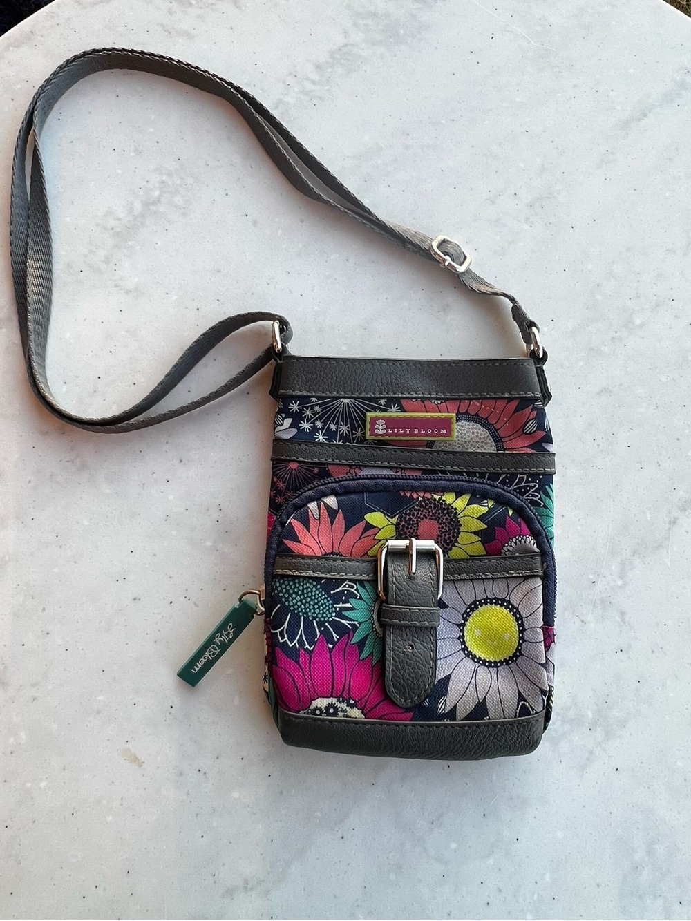 Sakroots Floral Crossbody in Navy Multi